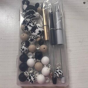 Black and White Beaded Pen Set